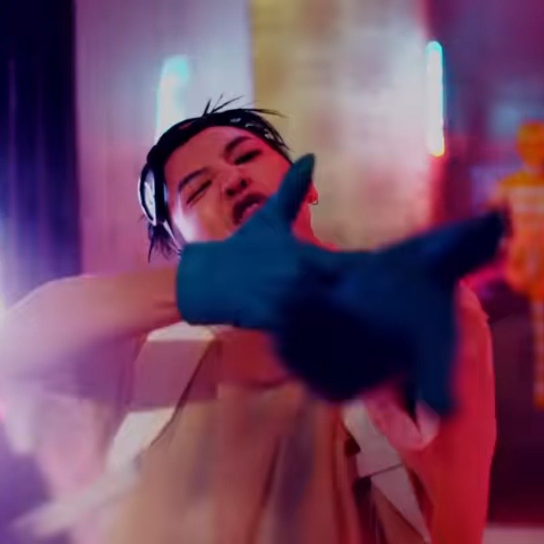 Recent activity shot of G-DRAGON (BIGBANG)