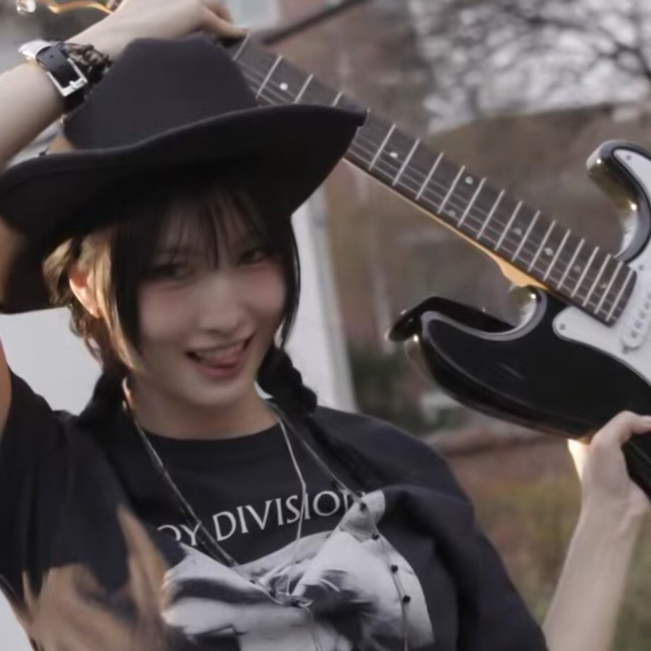 Momen yang diabadikan oleh penggemar Momo (TWICE)