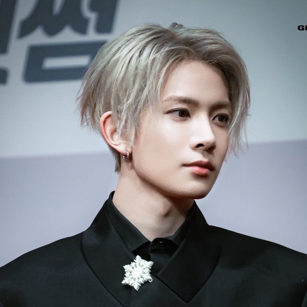 Foto terbaru Heeseung (ENHYPEN)