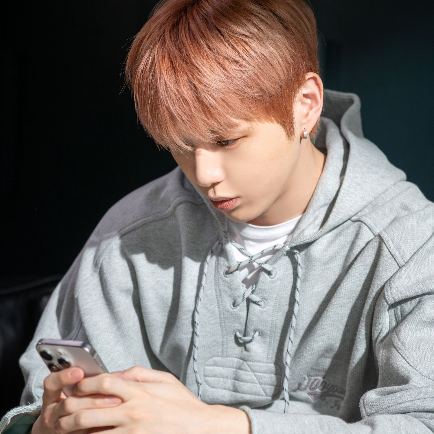 강다니엘의 비하인드 컷