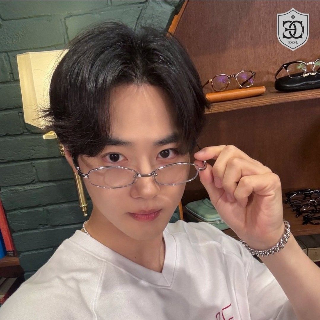 A moment captured by Suho (EXO)'s fan