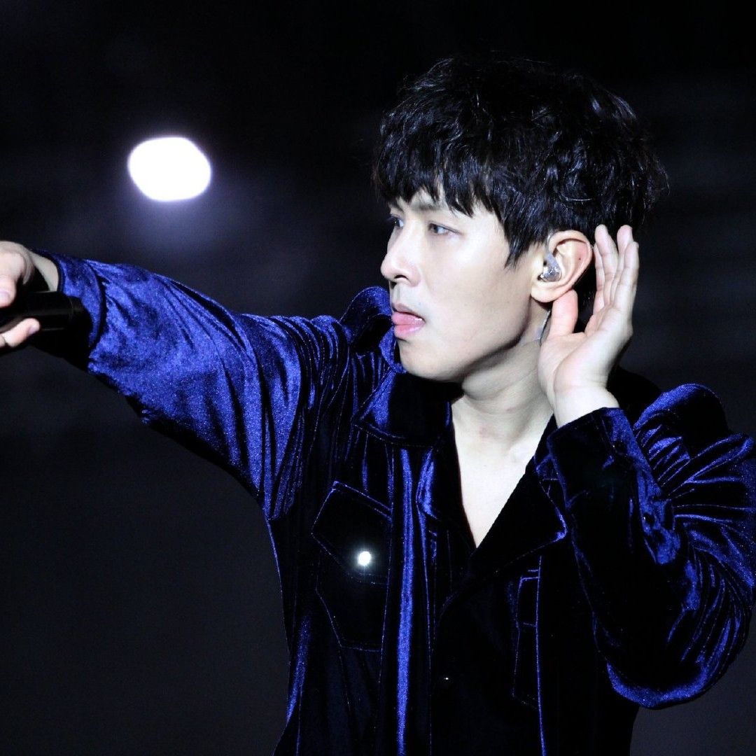 Behind-the-scenes cut of Kim Dongwan (SHINHWA)