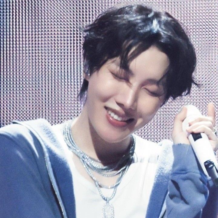 J-hope (防彈少年團)的幕後花絮