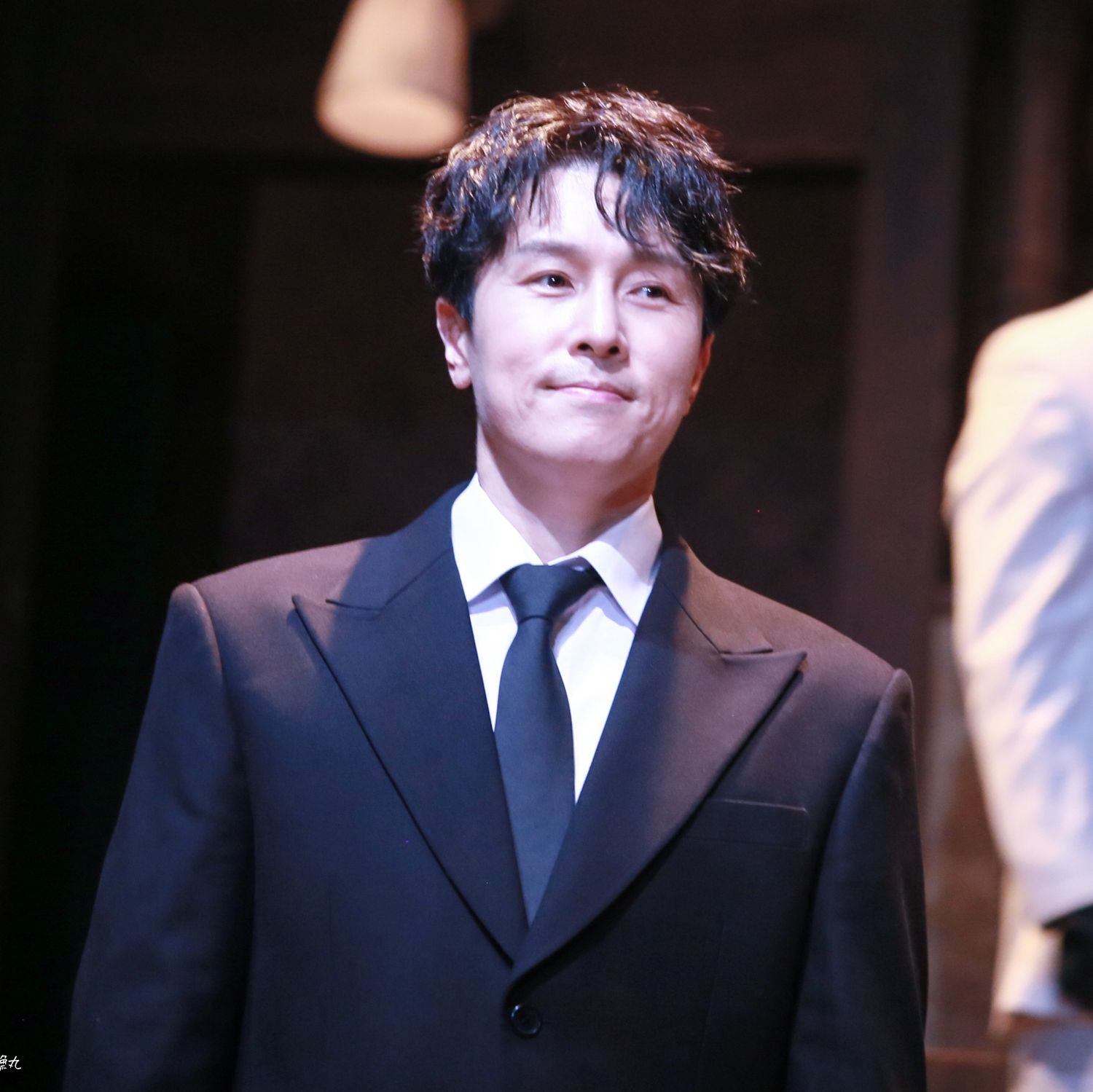 Behind-the-scenes cut of Kim Dongwan (SHINHWA)
