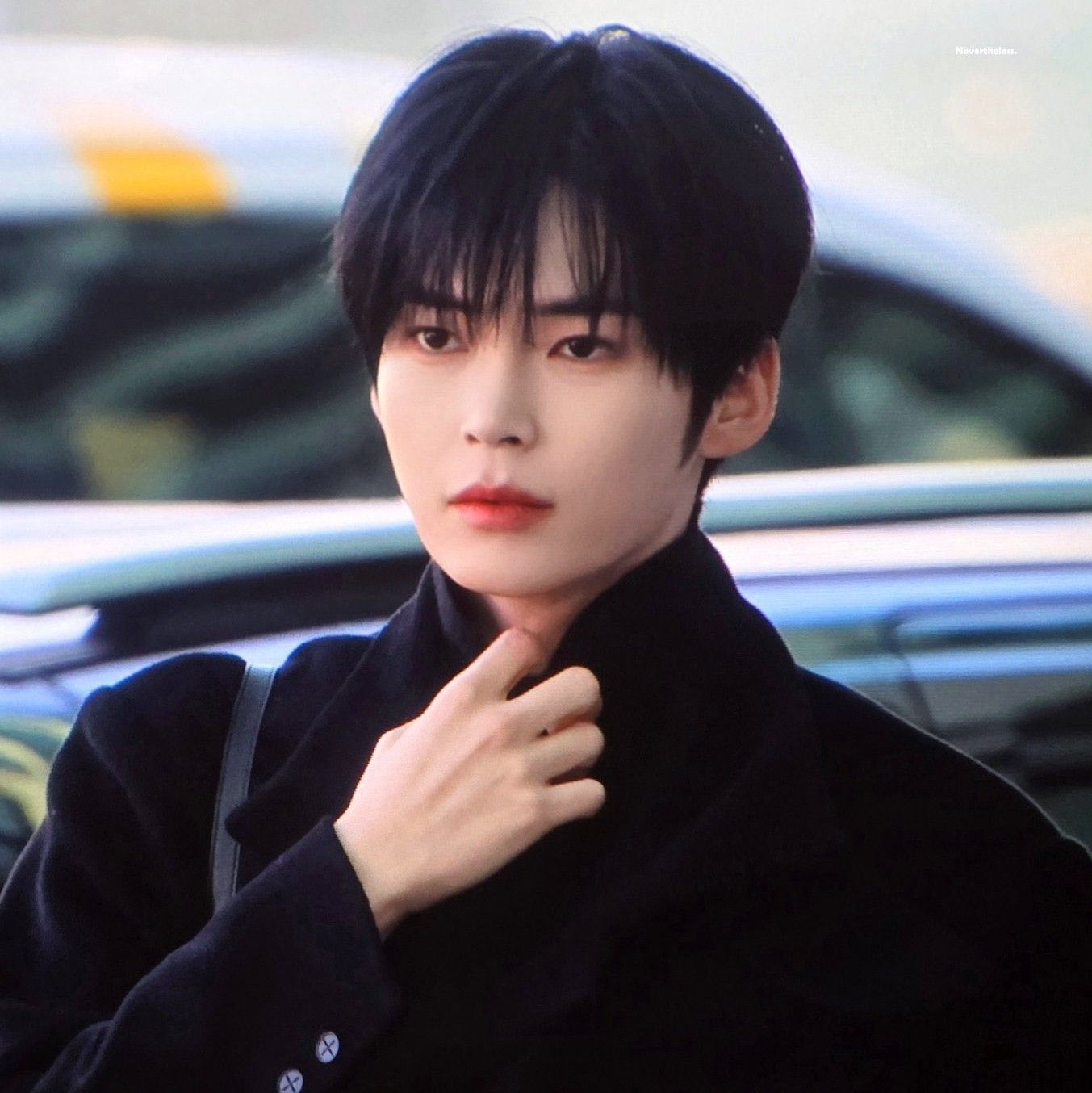 Latest photo of Sung Hanbin (ZEROBASEONE)