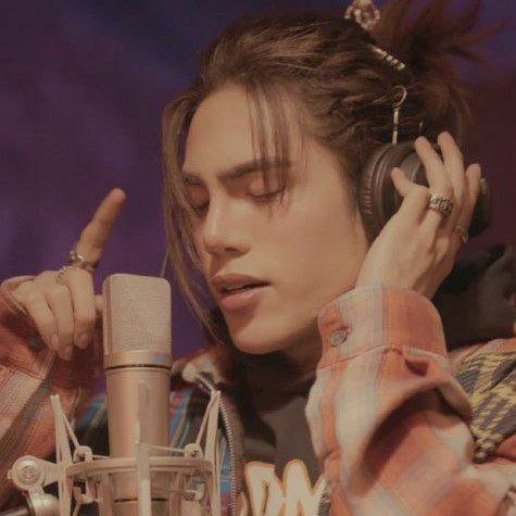 Behind-the-scenes cut of Stell (SB19)