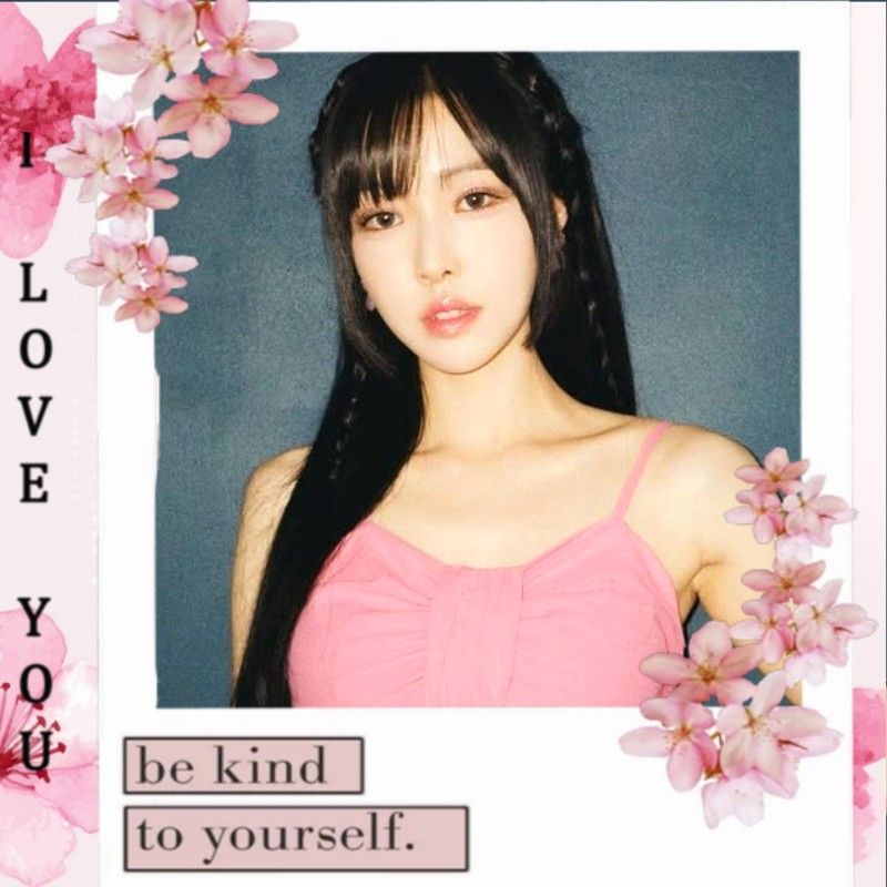 A moment captured by Yuju (GFRIEND)'s fan