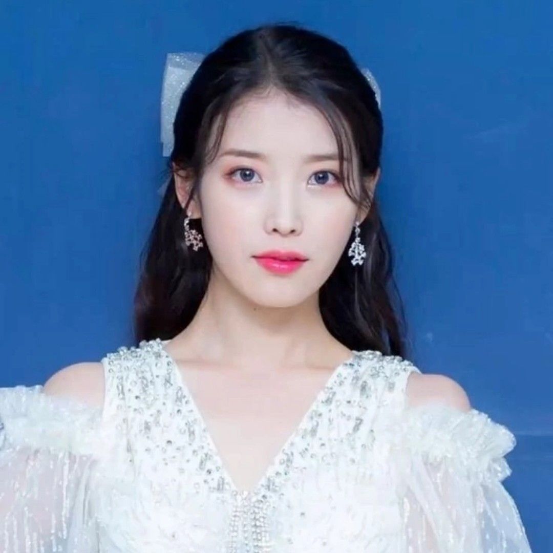 Recent activity shot of IU