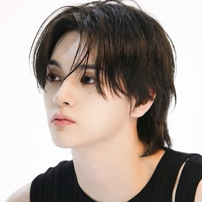 Recent activity shot of Sungyun (n.SSign)