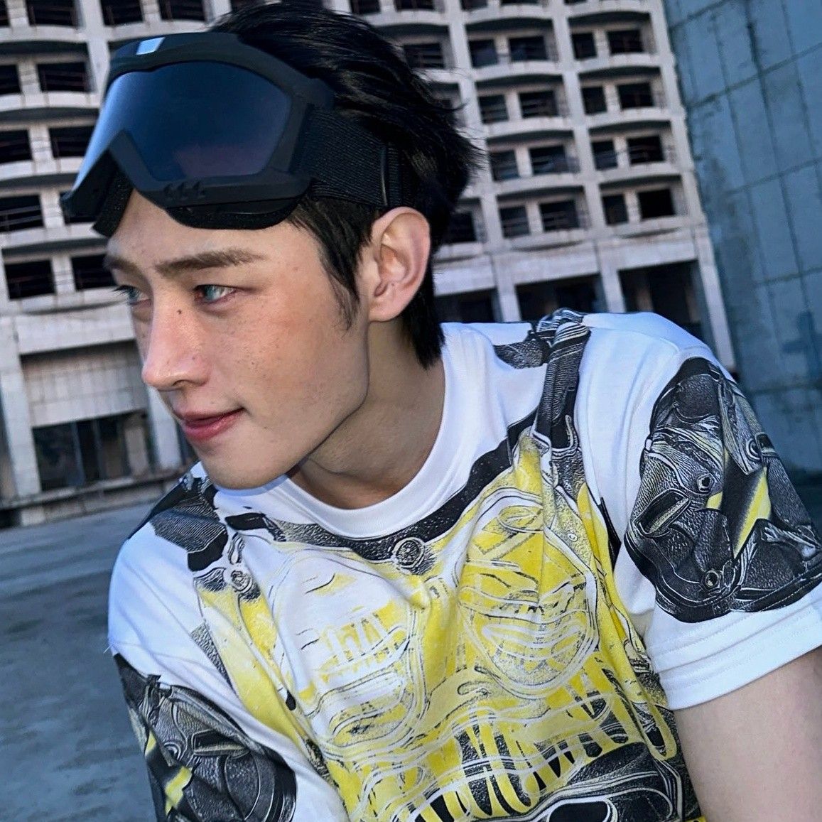 Recent activity shot of Sunghoon (ENHYPEN)
