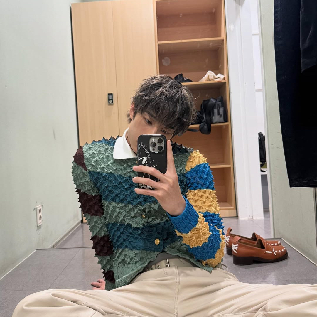 Behind-the-scenes cut of Han Seungwoo
