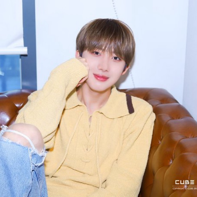 Recent activity shot of Hui (PENTAGON)