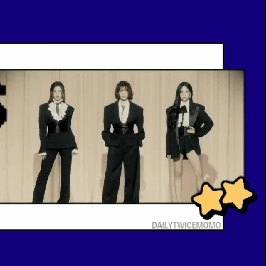 Foto aktivitas terbaru Momo (TWICE)