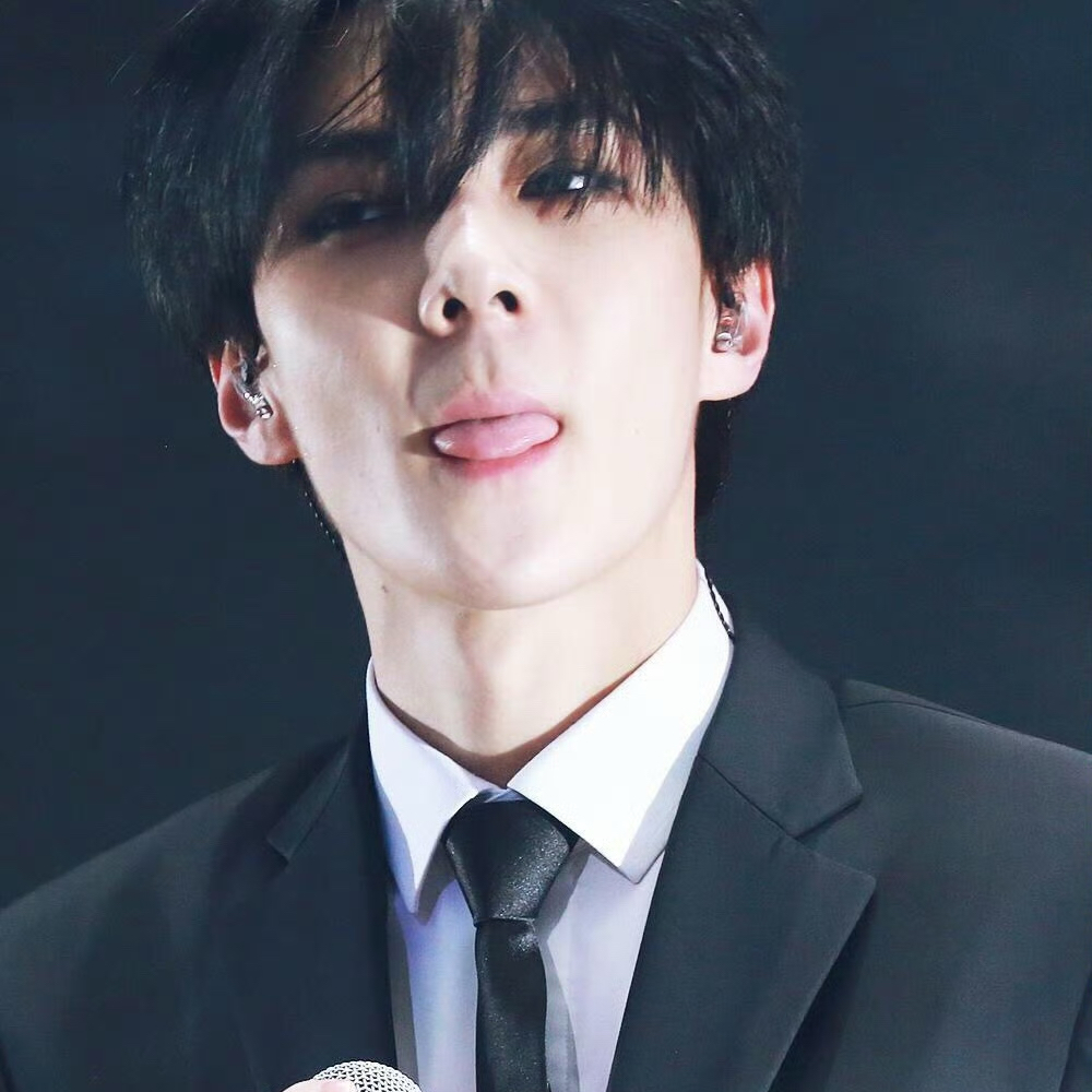 Latest photo of Sehun (EXO)