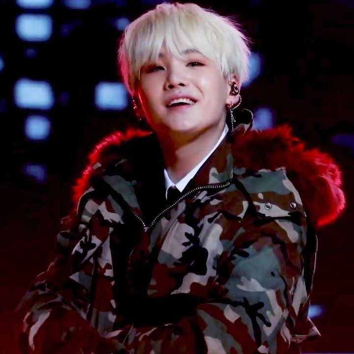 슈가 (방탄소년단)의 최신 사진