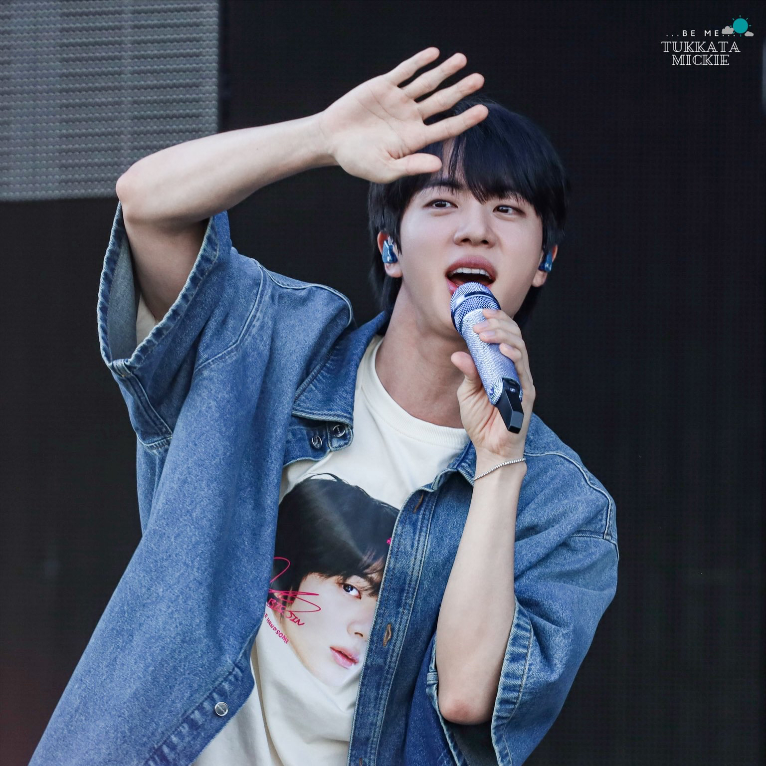 진 (방탄소년단)의 비하인드 컷