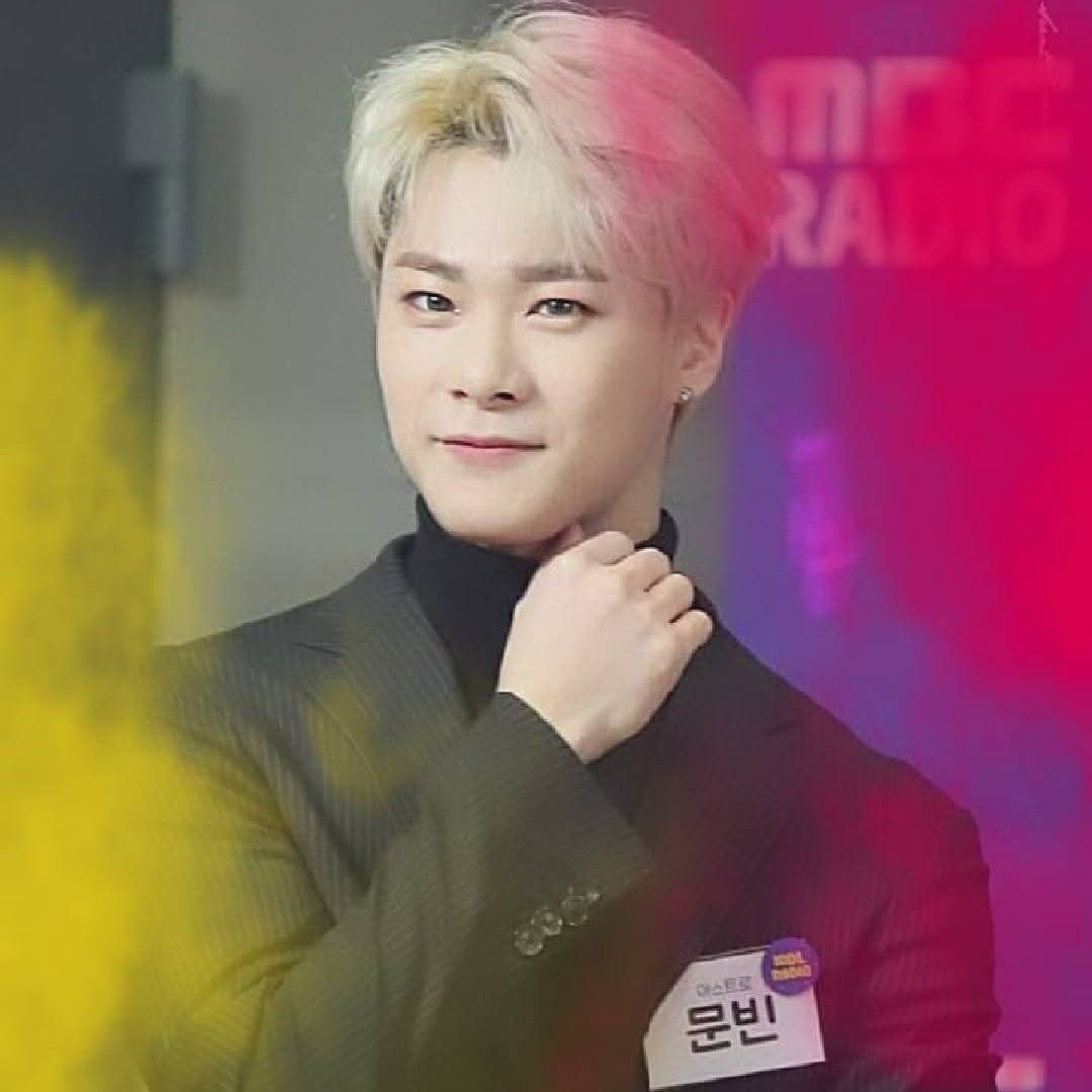 A moment captured by Moonbin (ASTRO)'s fan