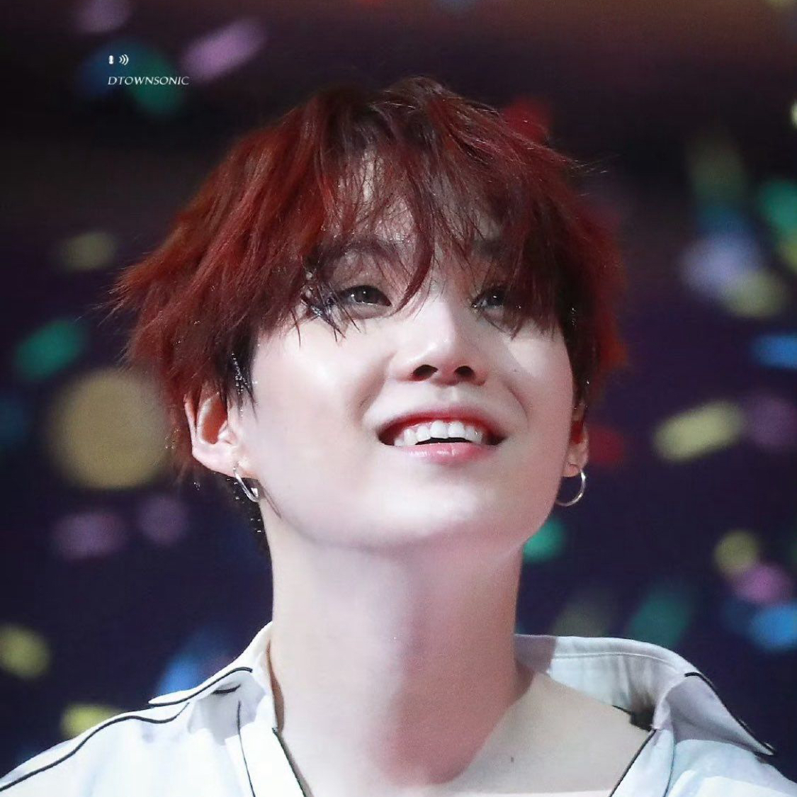 Foto aktivitas terbaru SUGA (BTS)