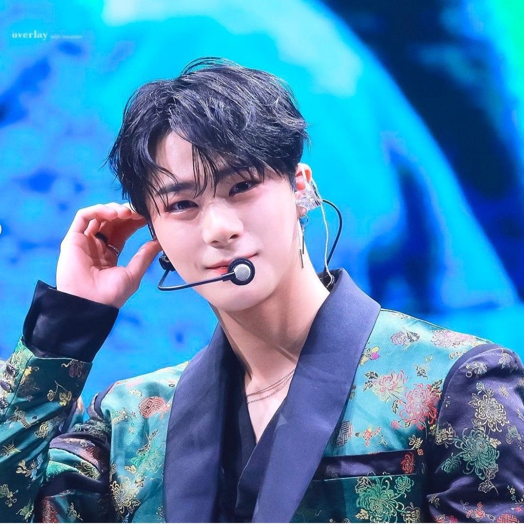 Behind-the-scenes cut of Moonbin (ASTRO)