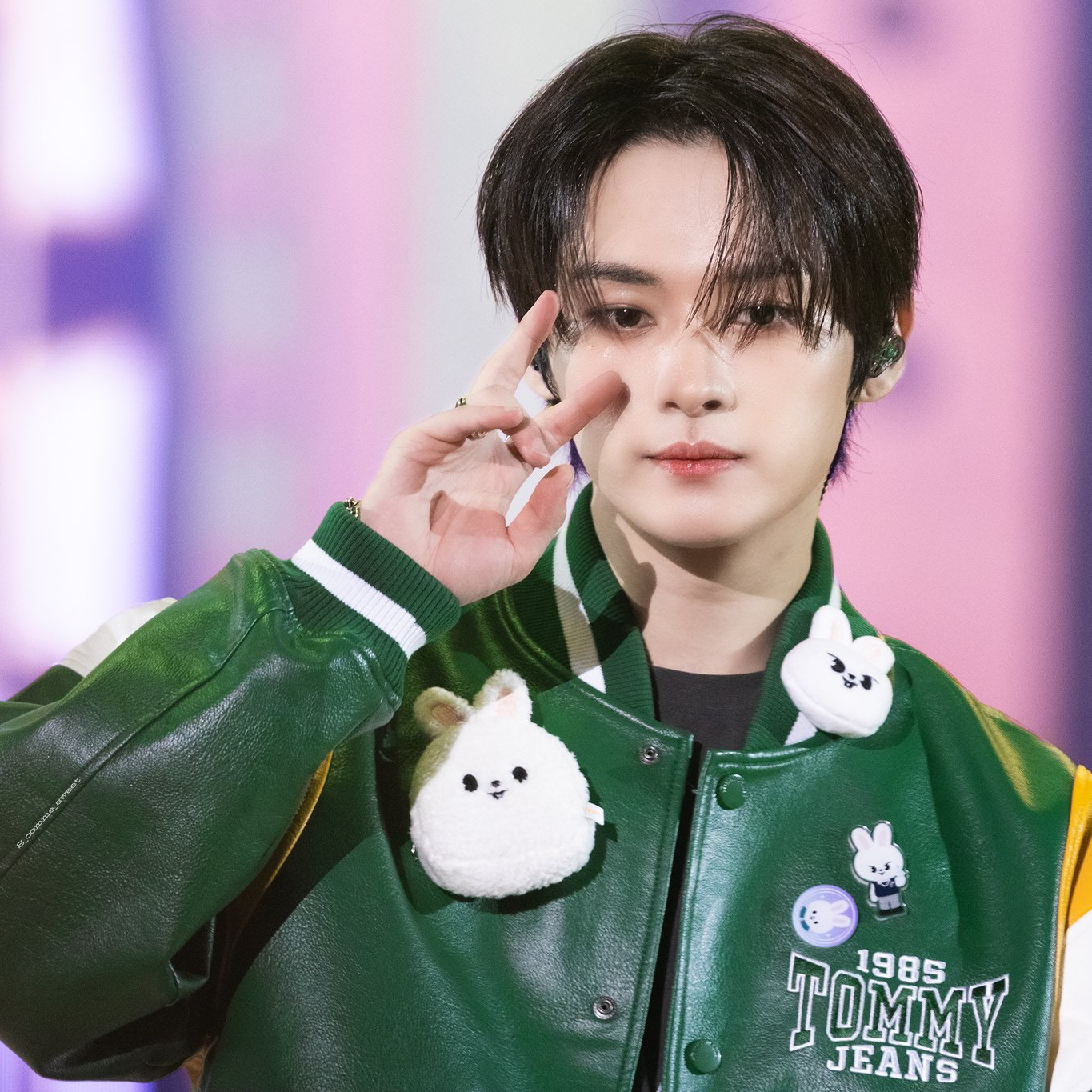 Behind-the-scenes cut of Lee Know (Stray Kids)