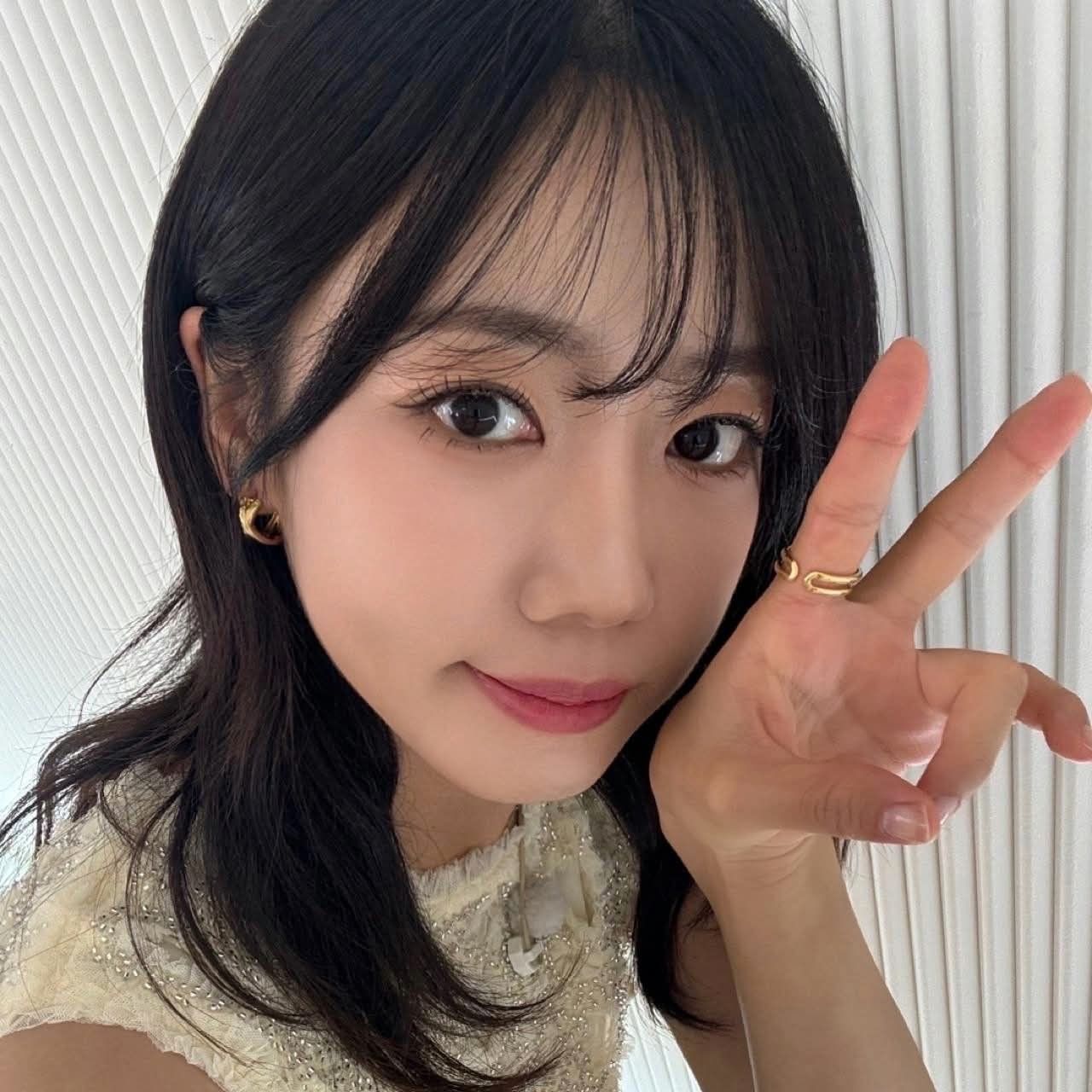 Latest photo of Kim Namjoo (Apink)