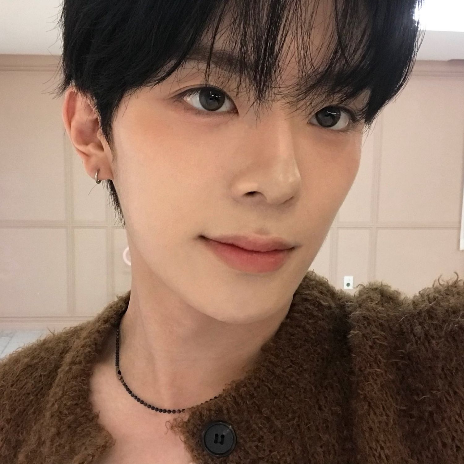 Behind-the-scenes cut of Kangmin (VERIVERY)