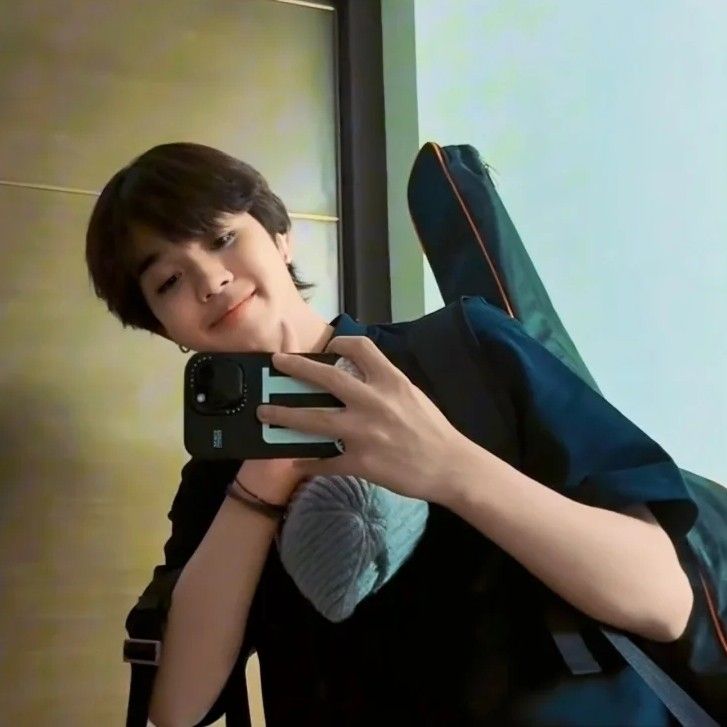 A moment captured by THI-O (NexT1DE)'s fan