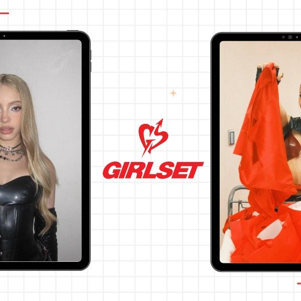 A moment captured by GIRLSET's fan