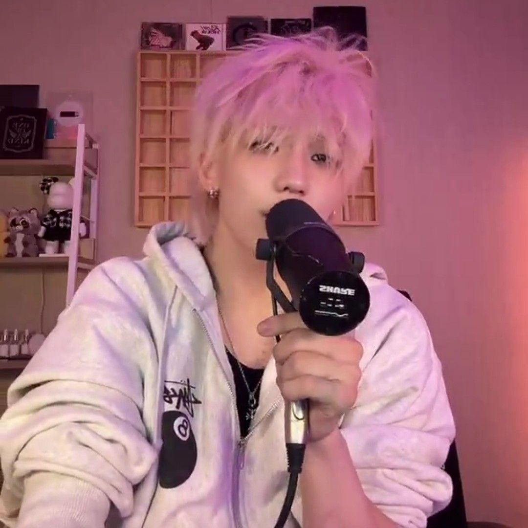 千晙赩 (TNX)的幕后花絮