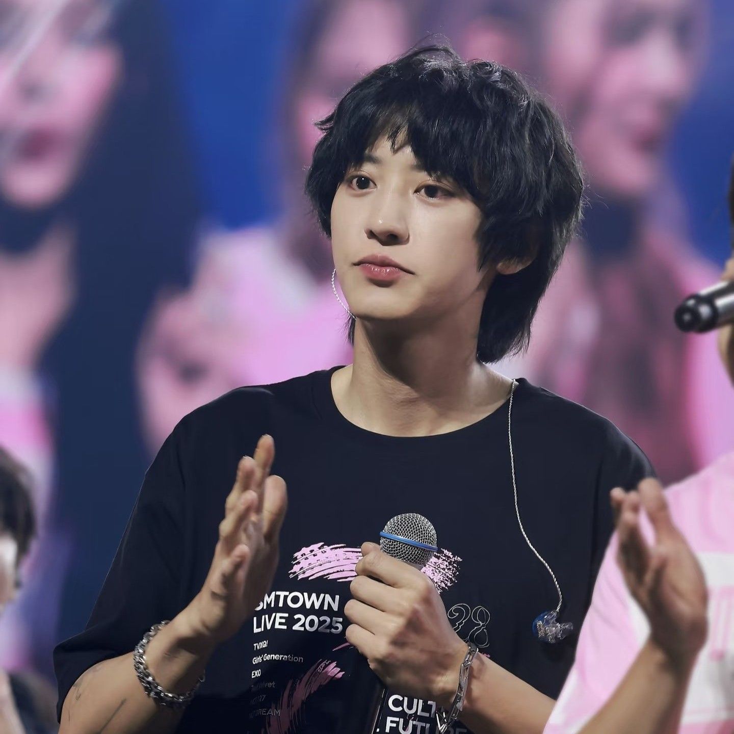 Behind-the-scenes cut of Chanyeol (EXO)
