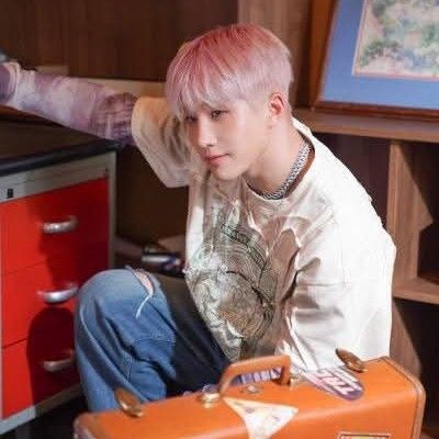 Behind-the-scenes cut of Jinjin (ASTRO)