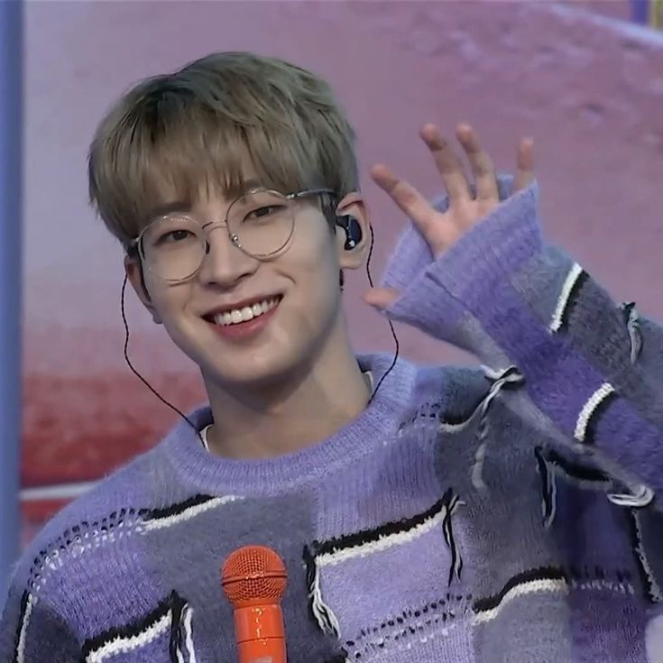 Behind-the-scenes cut of Wonwoo (SEVENTEEN)