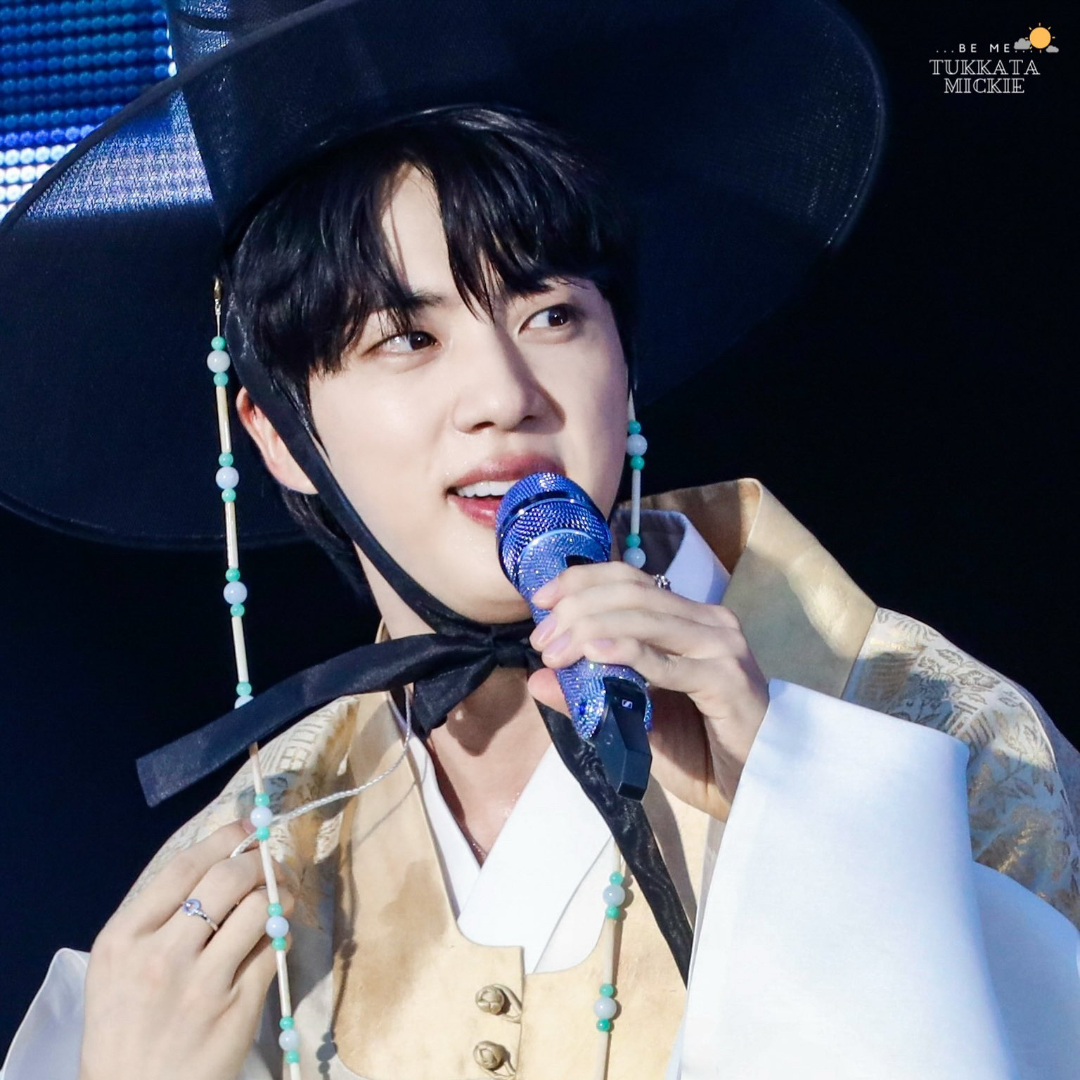 진 (방탄소년단)의 최신 사진