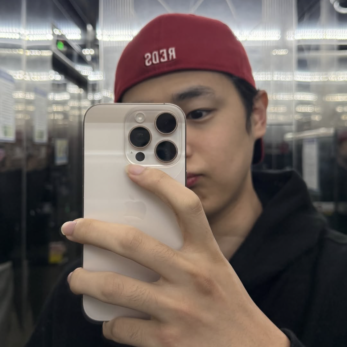 Behind-the-scenes cut of Choi Byungchan