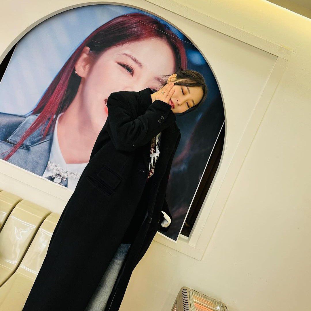 Recent activity shot of Moonbyul (MAMAMOO)