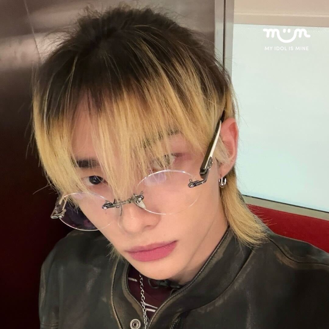 Behind-the-scenes cut of Hyunjin (Stray Kids)