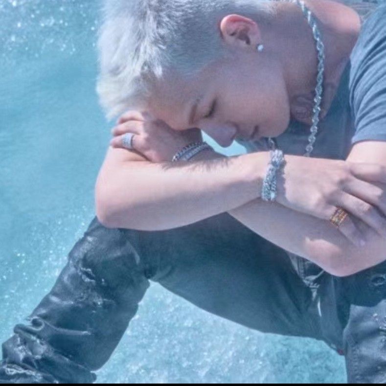 Behind-the-scenes cut of Taeyang (BIGBANG)
