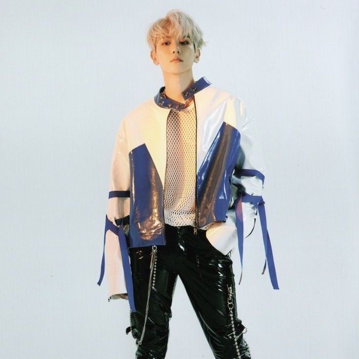 백현 (EXO)의 최신 사진