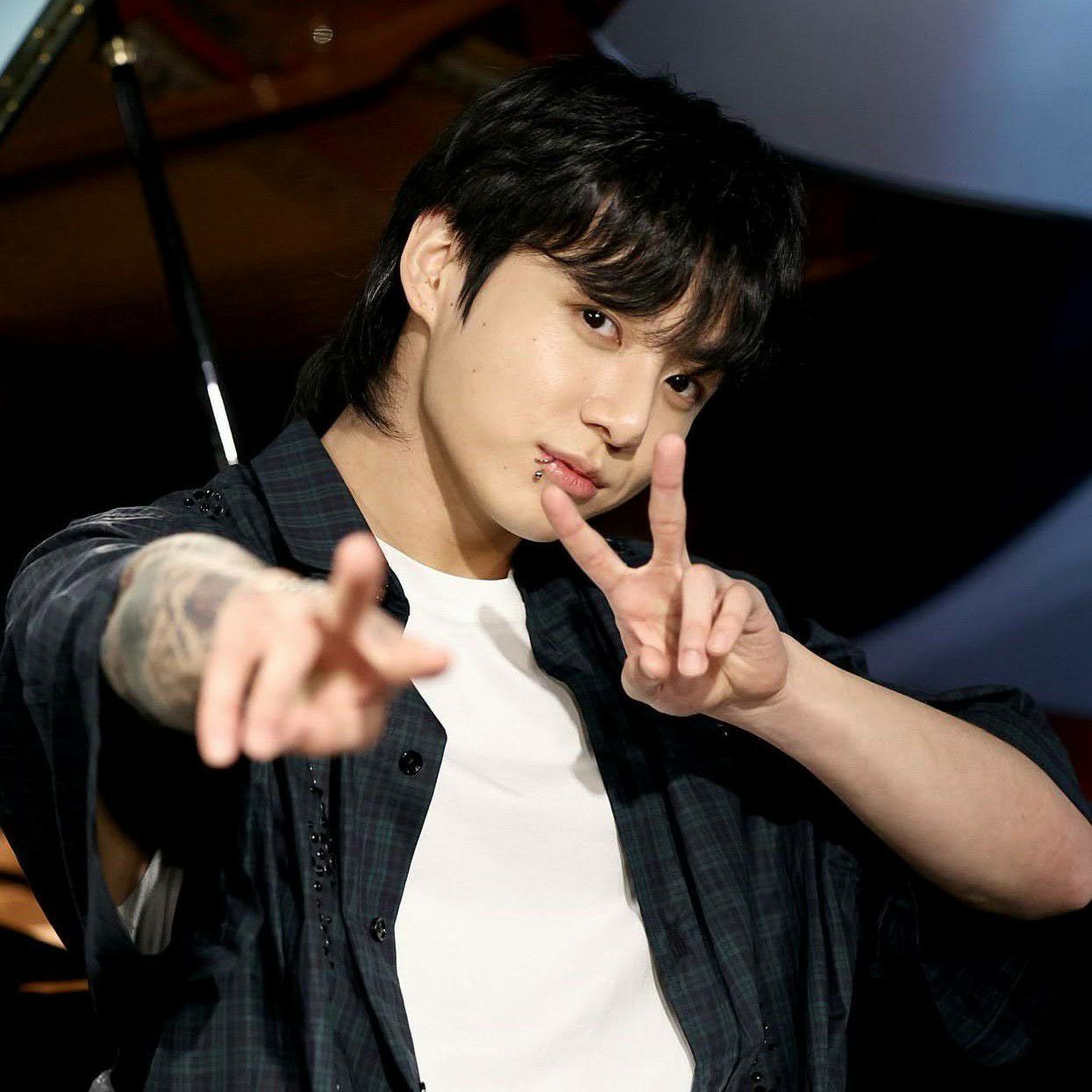 Latest photo of Jungkook (BTS)