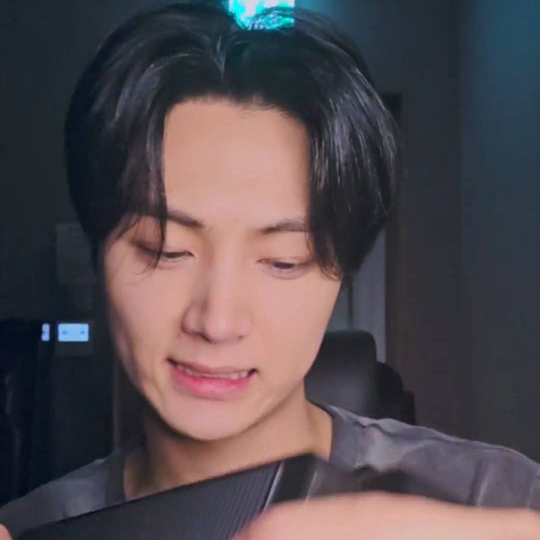 Latest photo of Jay (ENHYPEN)