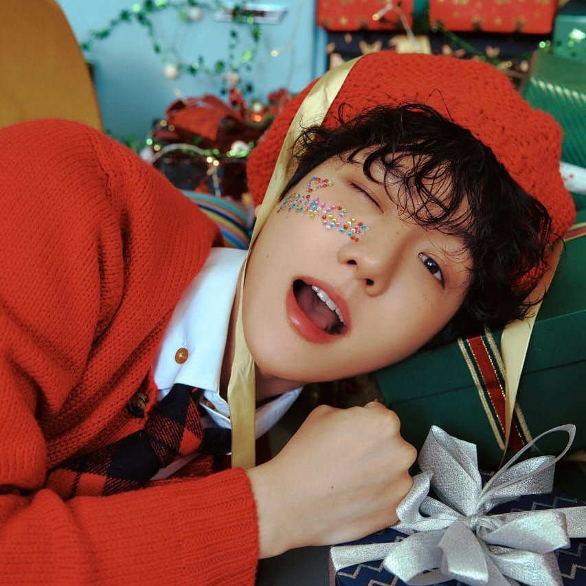 백현 (EXO) 최근 활동샷