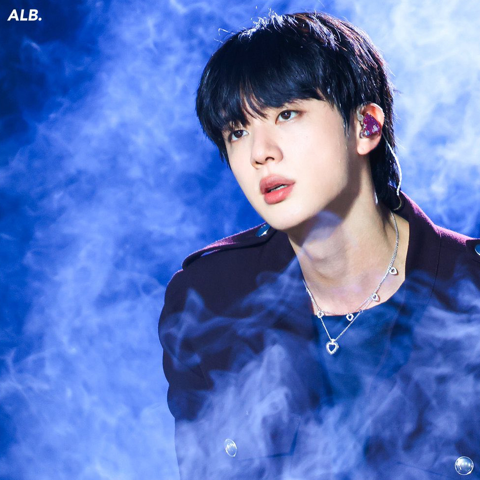 A moment captured by Jin (BTS)'s fan
