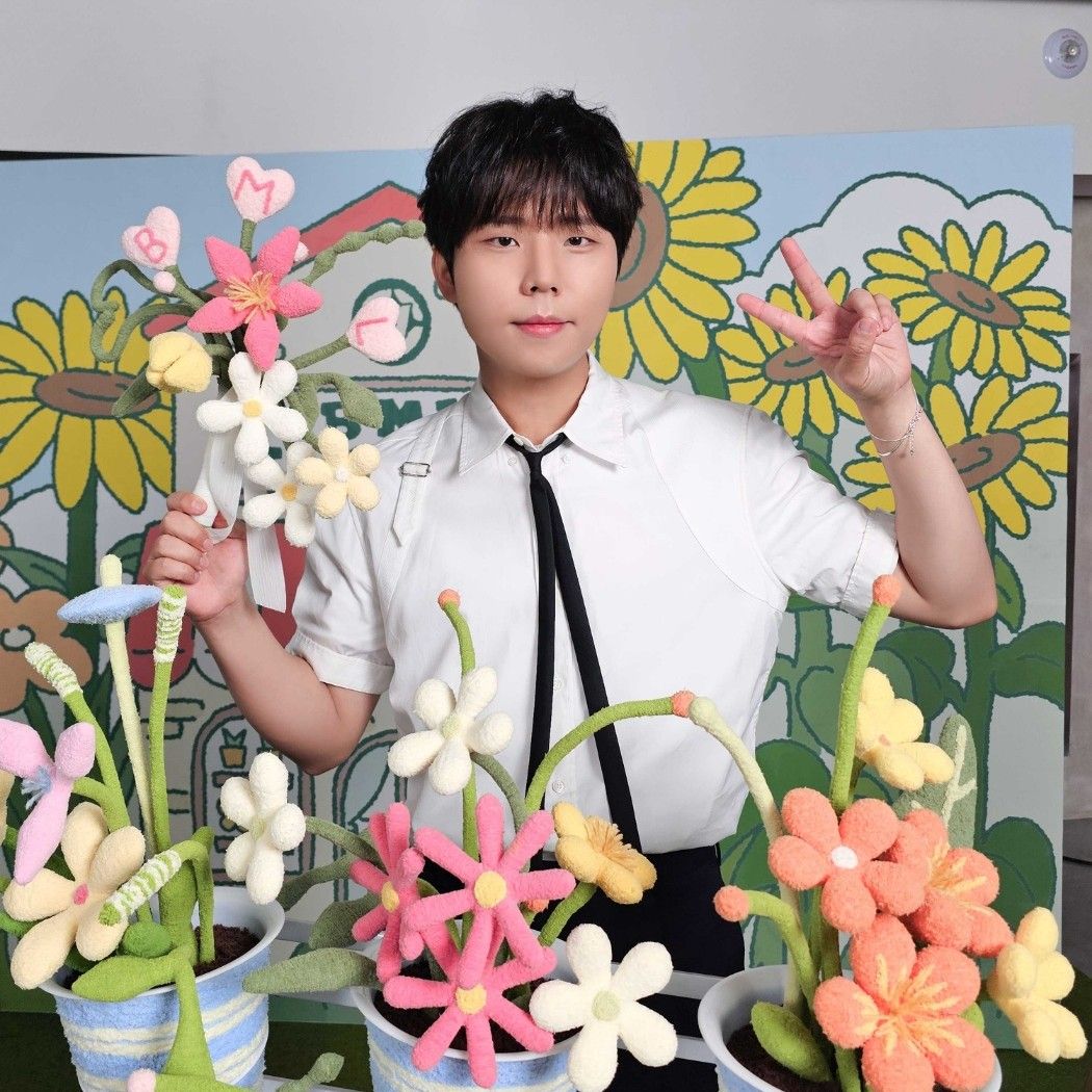 Recent activity shot of Jung Seunghwan