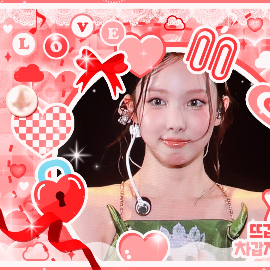 Behind-the-scenes cut of Nayeon (TWICE)