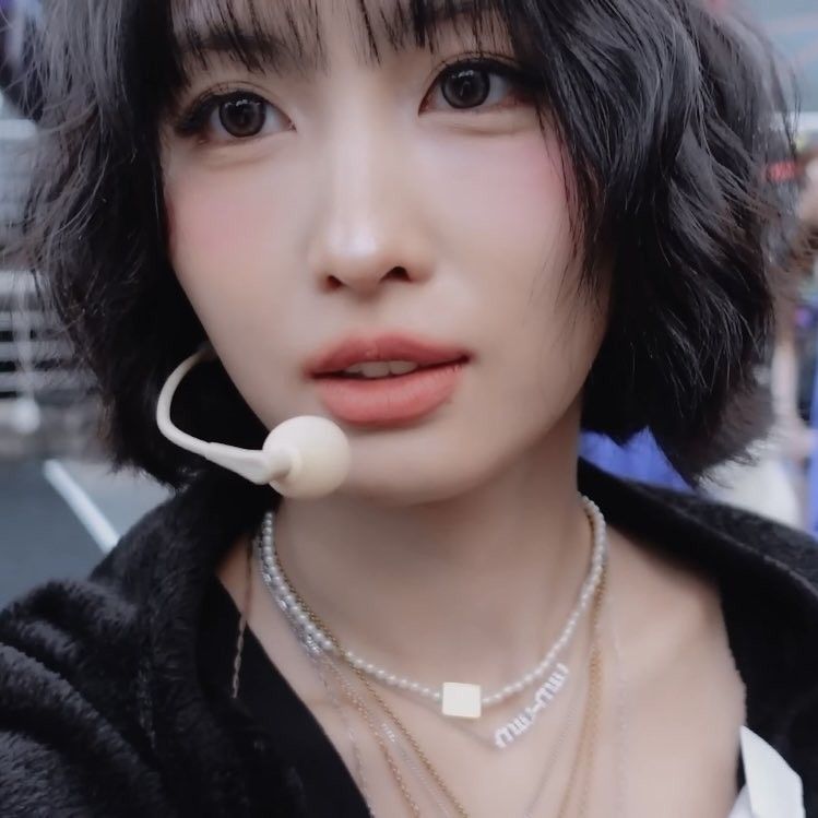 모모 (TWICE) 최근 활동샷