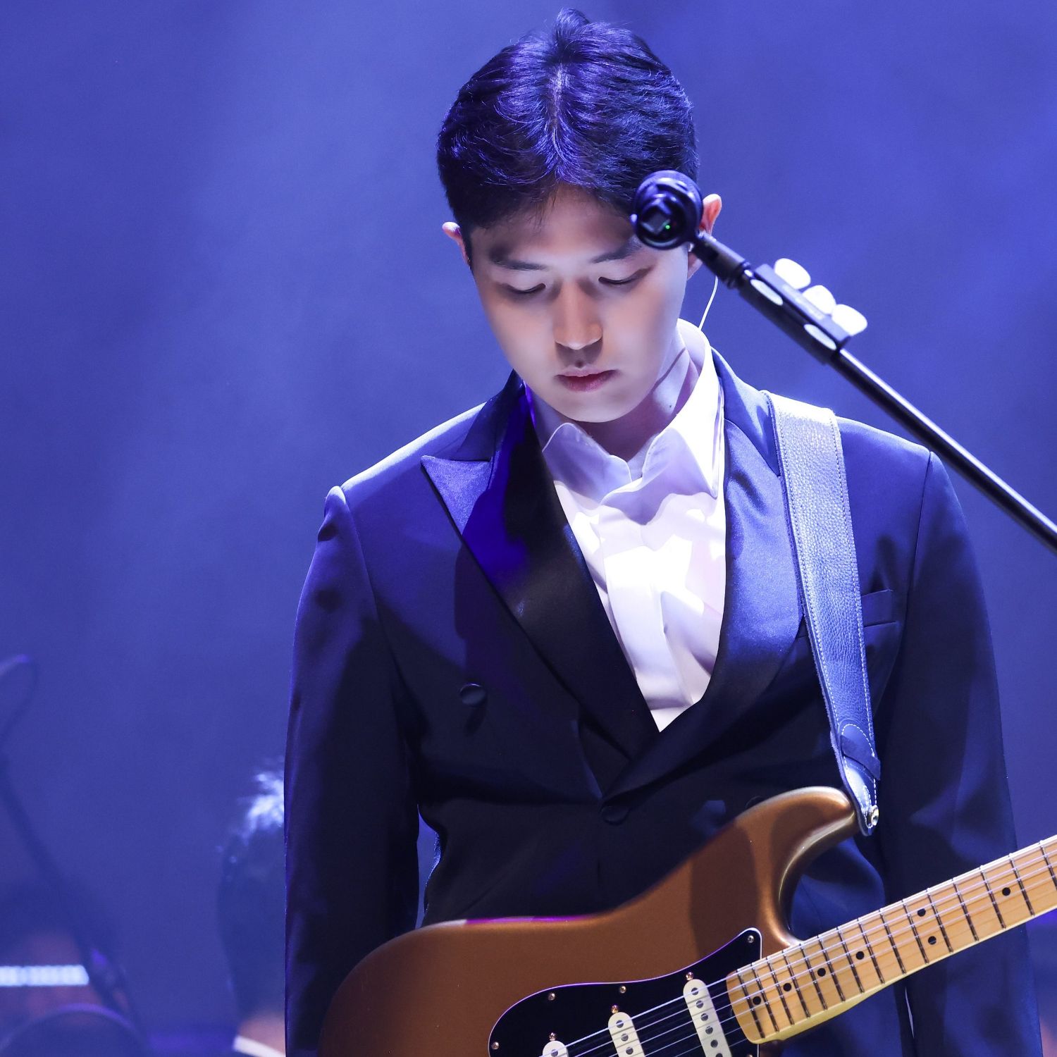 Behind-the-scenes cut of Kim Jaehwan