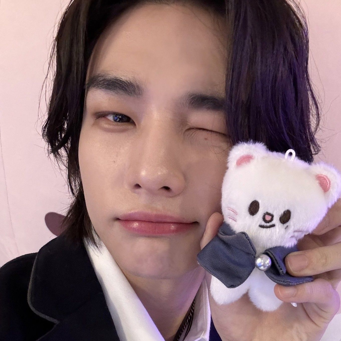 Latest photo of Hyunjin (Stray Kids)