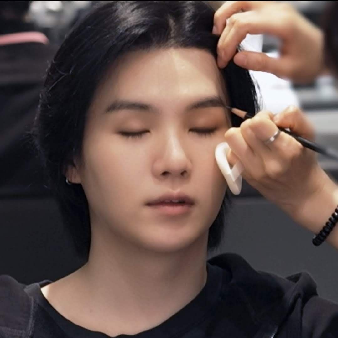 SUGA (防彈少年團)的幕後花絮