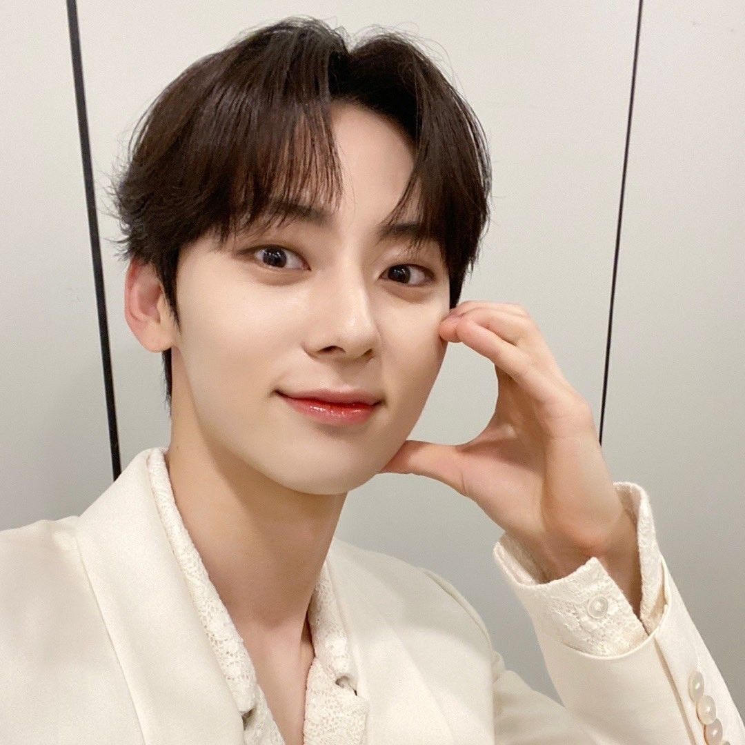 Recent activity shot of Hwang Minhyun