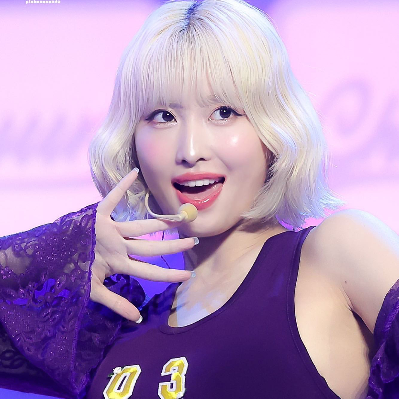 Potret di balik layar Momo (TWICE)